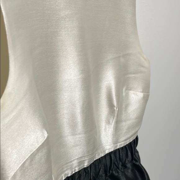 Kate Spade | Black and White Pleated Mini Dress - Picture 3 of 6